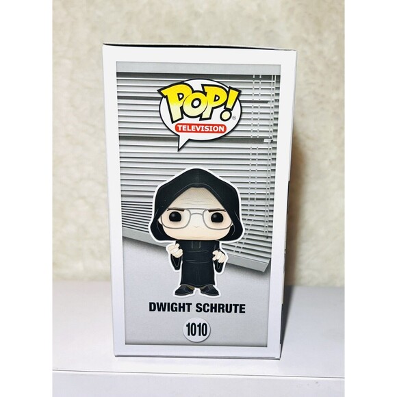 Funko Pop! The Office Dwight Schrute #1010 (Specialty Series) Vinyl W/Protector - Picture 5 of 7